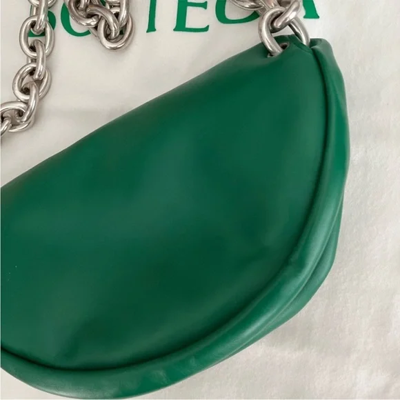 Bottega Veneta Leather Chain
Pouch Belt Bag - Picture 7 of 16